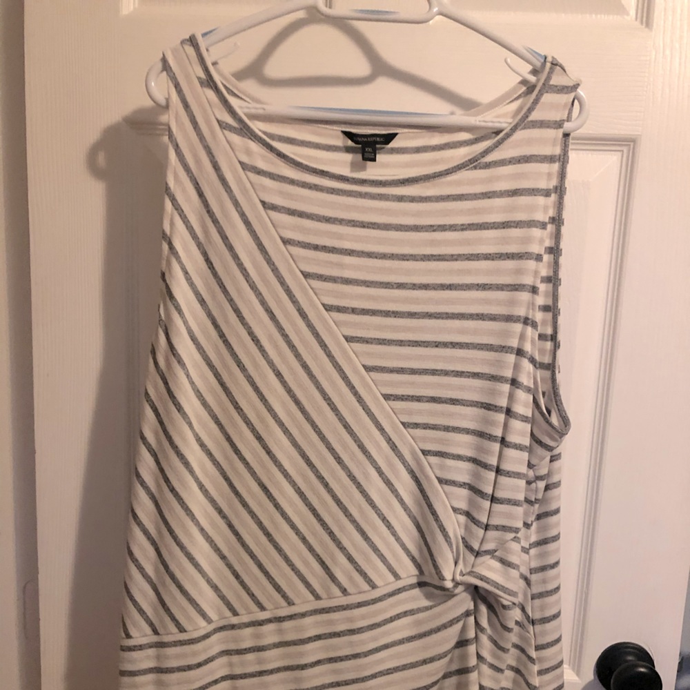NWT Tank top with knot detail